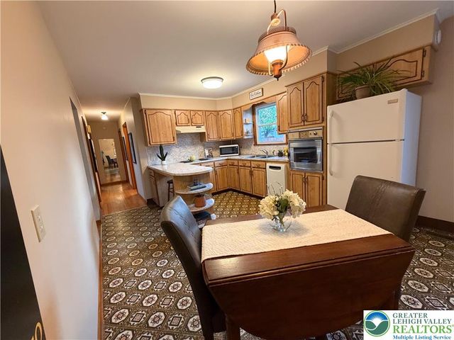 79 Gum, Upper Nazareth Twp, PA 18064