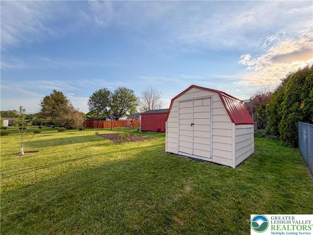 79 Gum, Upper Nazareth Twp, PA 18064