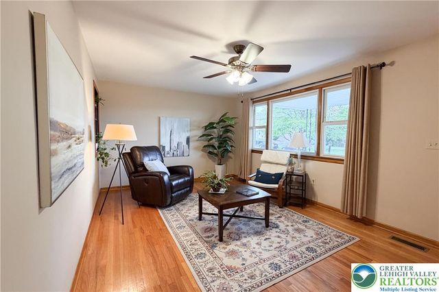 79 Gum, Upper Nazareth Twp, PA 18064