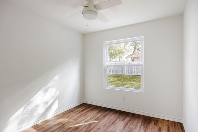 1003 Glen Oaks CT, Austin, TX 78702
