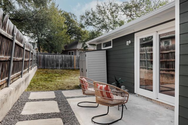 1003 Glen Oaks CT, Austin, TX 78702