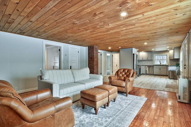 3078 North Hollow Road, Rochester, VT 05767