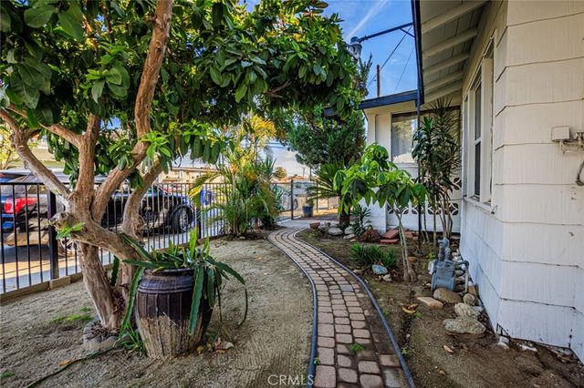 620 W D, Ontario, CA 91762