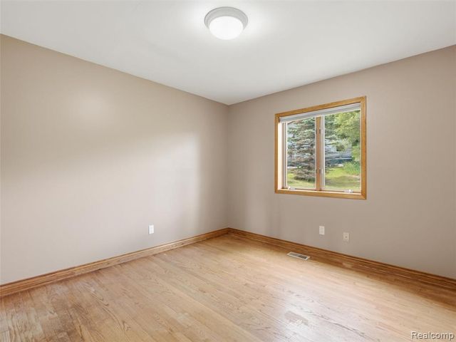 3400 Ludwig Road, Oxford, MI 48371