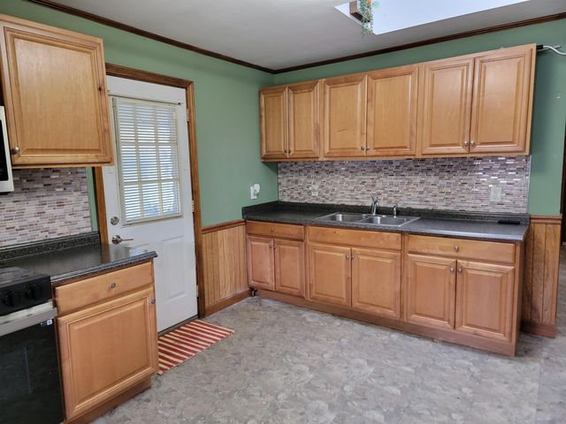 223 Melrose Street, Manchester, NH 03109