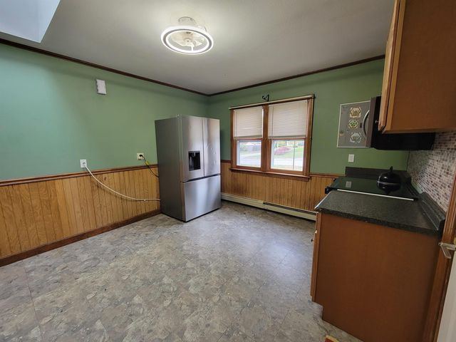 223 Melrose Street, Manchester, NH 03109