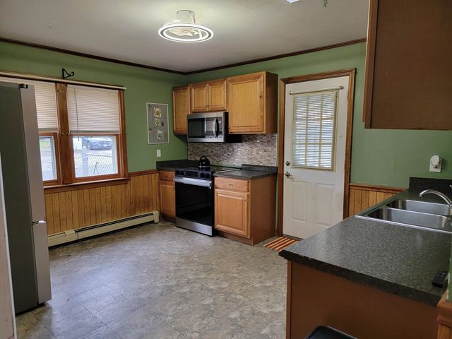 223 Melrose Street, Manchester, NH 03109