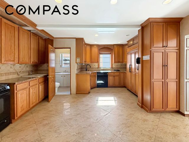 3731 Maple Avenue, New York City, NY 11224