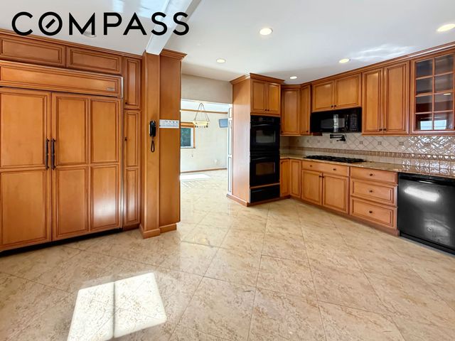 3731 Maple Avenue, New York City, NY 11224
