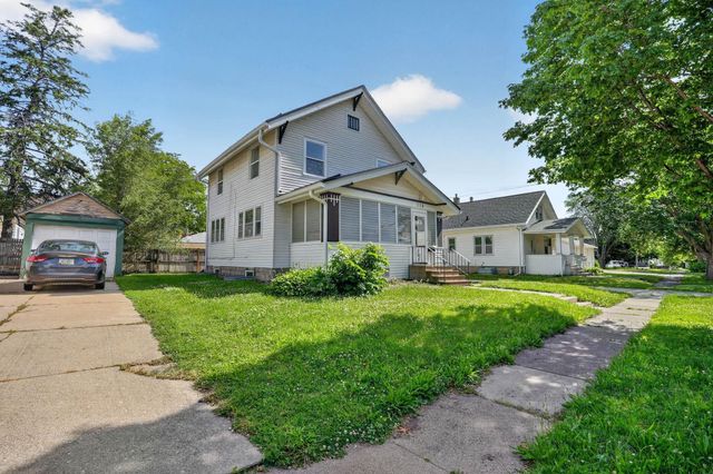 110 E 15th Street, Cedar Falls, IA 50613