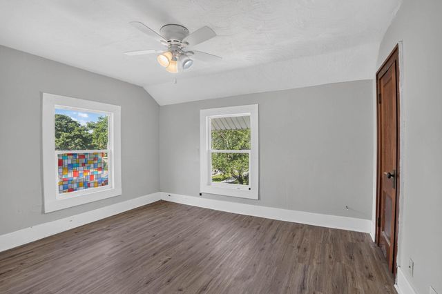 110 E 15th Street, Cedar Falls, IA 50613