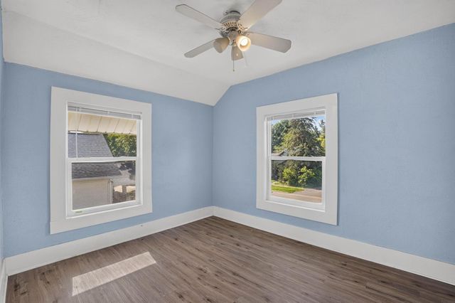 110 E 15th Street, Cedar Falls, IA 50613