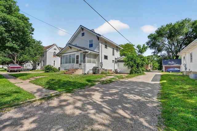 110 E 15th Street, Cedar Falls, IA 50613