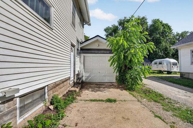 110 E 15th Street, Cedar Falls, IA 50613
