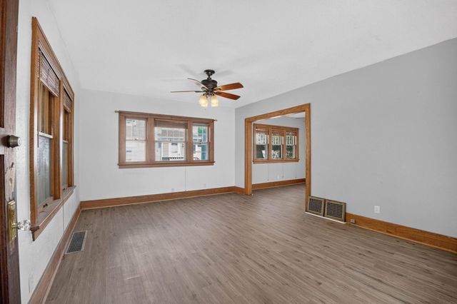 110 E 15th Street, Cedar Falls, IA 50613