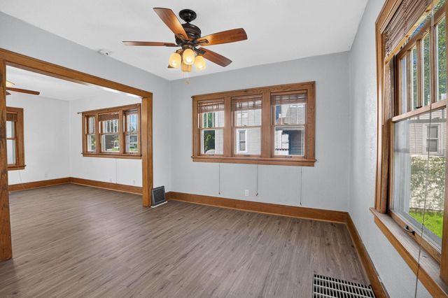 110 E 15th Street, Cedar Falls, IA 50613