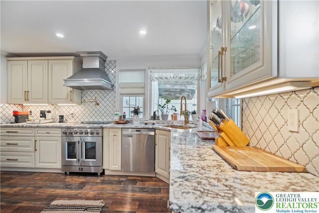 2115 Gruver Avenue, Palmer Twp, PA 18045