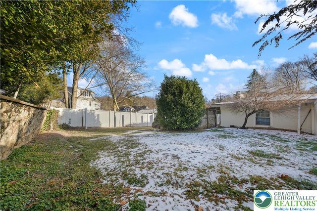 2115 Gruver Avenue, Palmer Twp, PA 18045