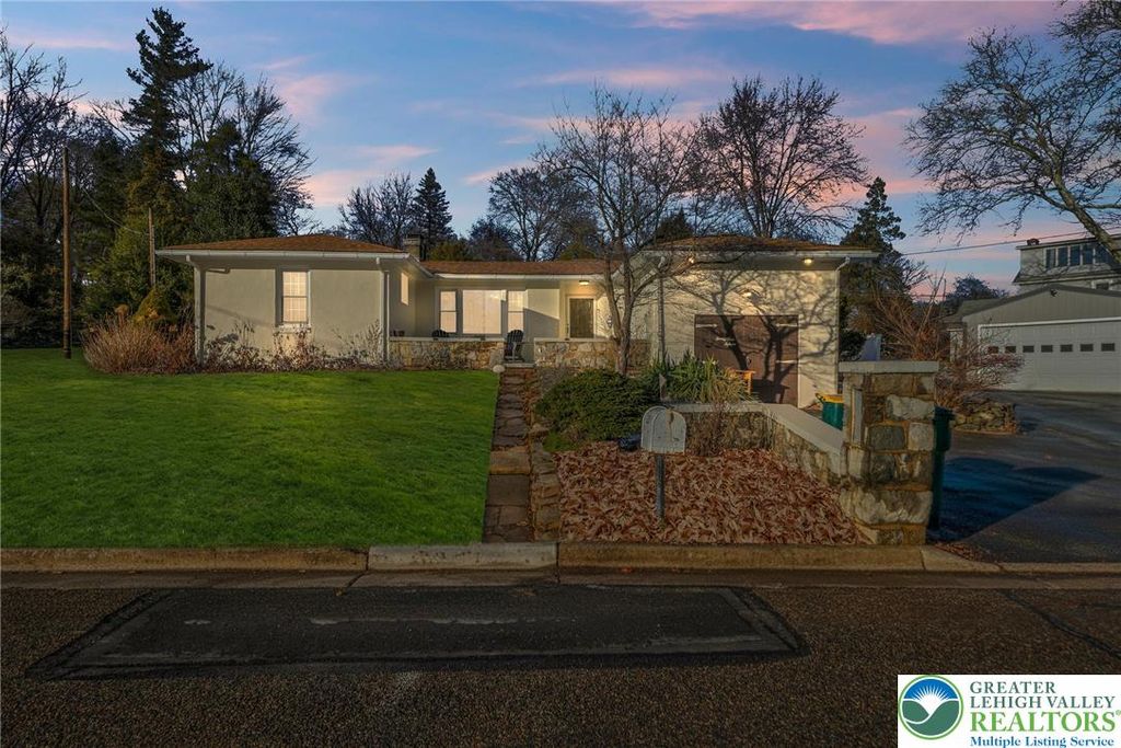 2115 Gruver Avenue, Palmer Twp, PA 18045