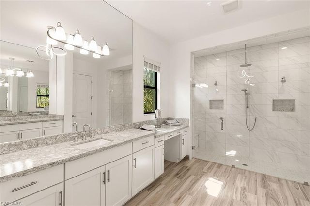 9344 Glenforest DR, Naples, FL 34120