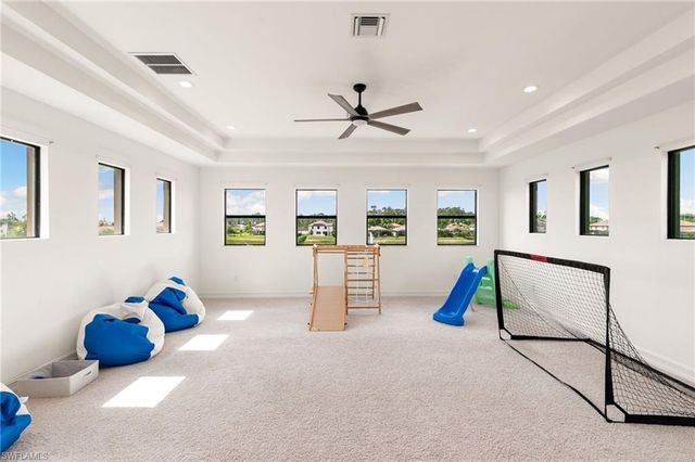 9344 Glenforest DR, Naples, FL 34120