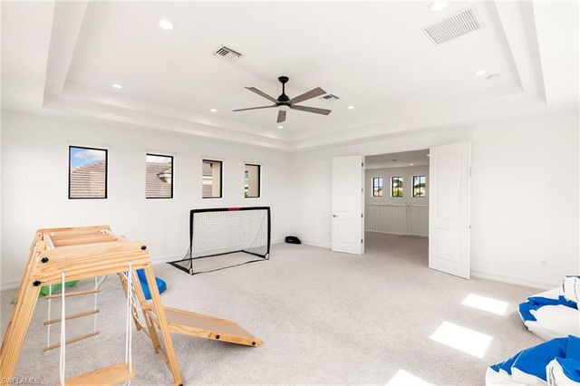 9344 Glenforest DR, Naples, FL 34120