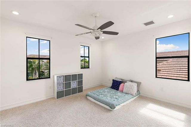 9344 Glenforest DR, Naples, FL 34120