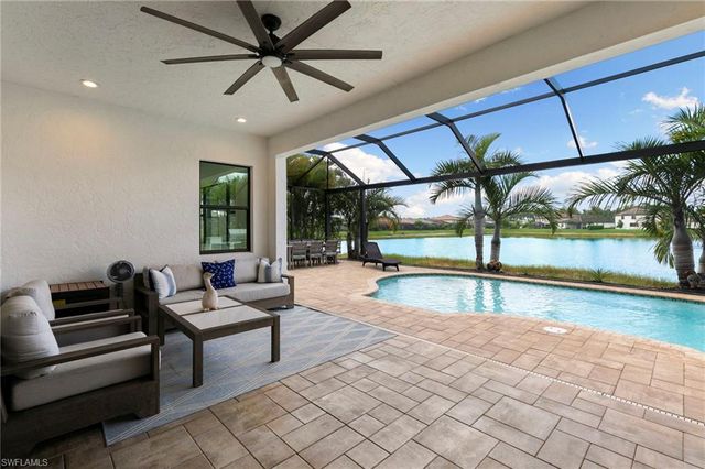 9344 Glenforest DR, Naples, FL 34120