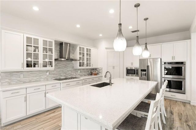 9344 Glenforest DR, Naples, FL 34120