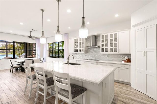 9344 Glenforest DR, Naples, FL 34120