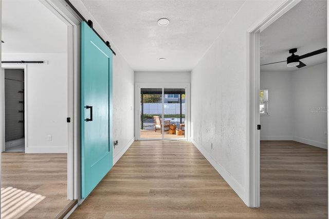 4618 W PEARL AVENUE, Tampa, FL 33611