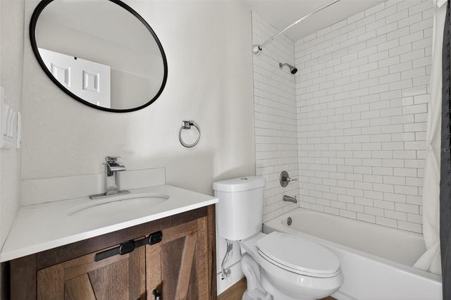 4618 W PEARL AVENUE, Tampa, FL 33611