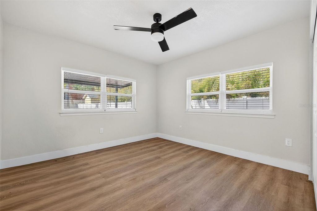Image 19 of property listing at 4618 W PEARL AVENUE, Tampa, FL 33611