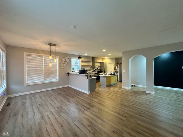 1512 Tuscany Drive, Greenwood, IN 46143