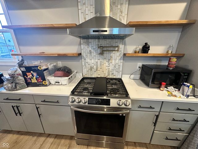 1512 Tuscany Drive, Greenwood, IN 46143