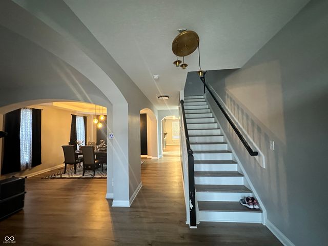 1512 Tuscany Drive, Greenwood, IN 46143