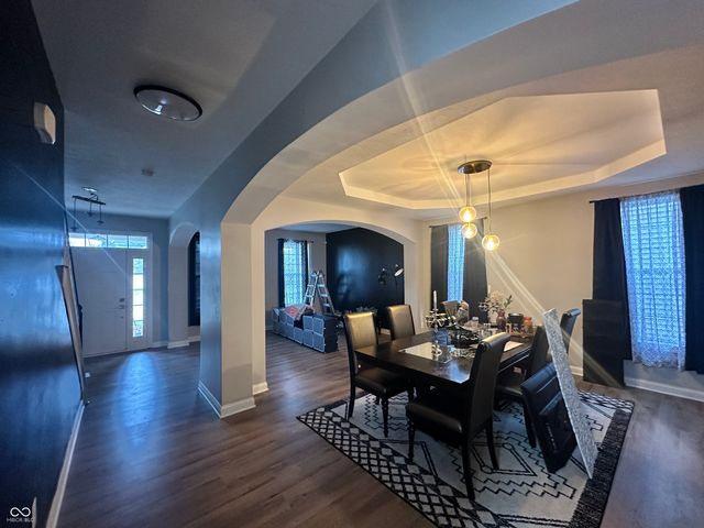 1512 Tuscany Drive, Greenwood, IN 46143