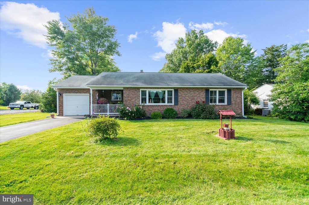 1207 RED HILL RD, PENNSBURG, PA 18073 — photo 2