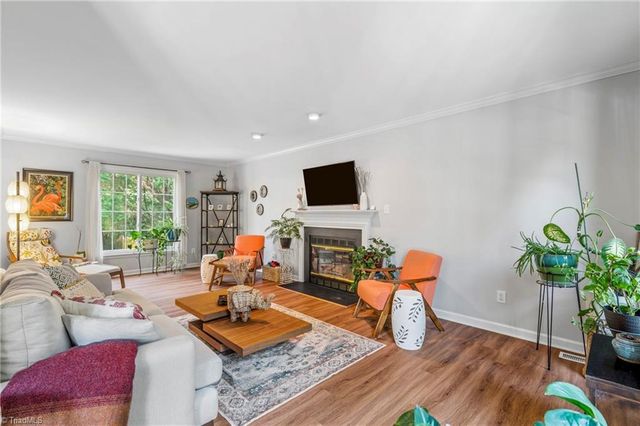 4009 Clarendon Avenue, Winston-salem, NC 27106