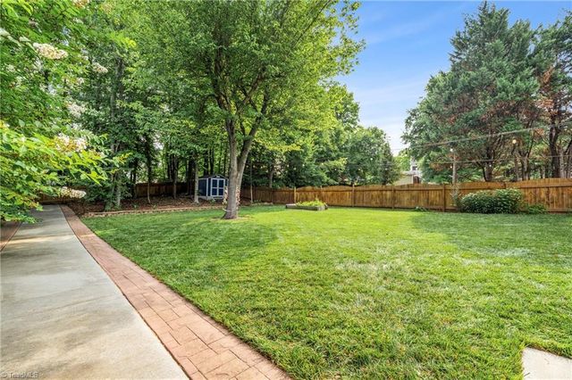 4009 Clarendon Avenue, Winston-salem, NC 27106