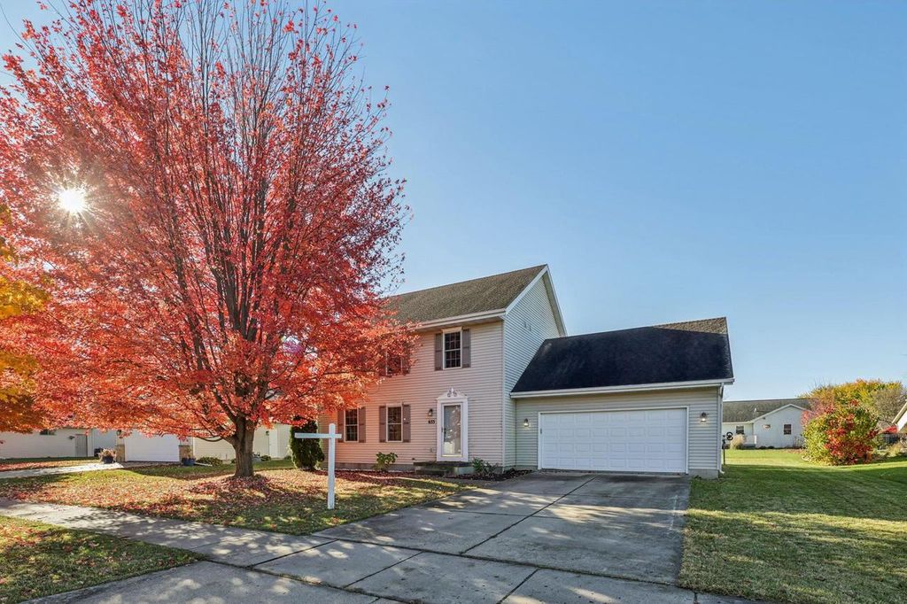 633 Stonehaven Drive, Sun Prairie, WI 53590