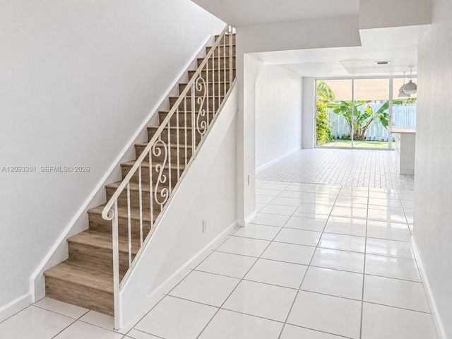 712 NE 26th Avenue, Hallandale Beach, FL 33009