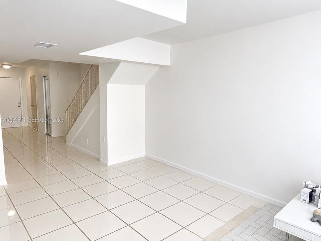 712 NE 26th Avenue, Hallandale Beach, FL 33009