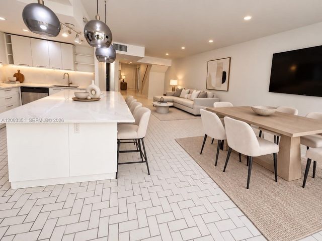 712 NE 26th Avenue, Hallandale Beach, FL 33009