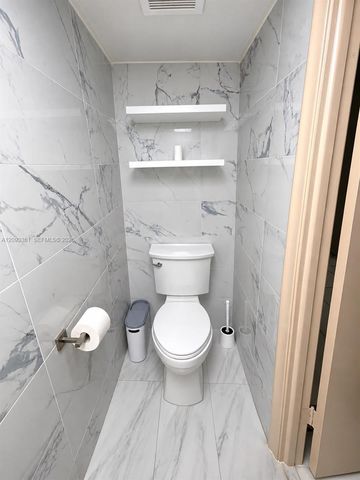 712 NE 26th Avenue, Hallandale Beach, FL 33009