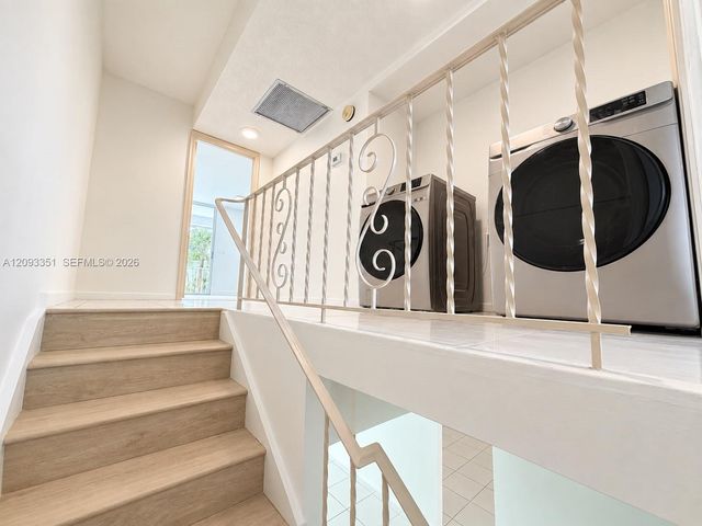 712 NE 26th Avenue, Hallandale Beach, FL 33009