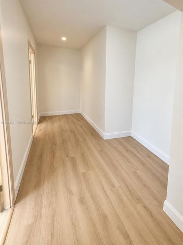 712 NE 26th Avenue, Hallandale Beach, FL 33009