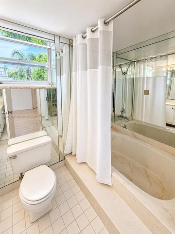 712 NE 26th Avenue, Hallandale Beach, FL 33009