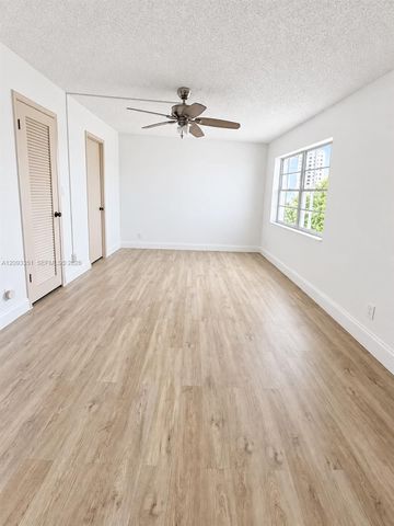 712 NE 26th Avenue, Hallandale Beach, FL 33009