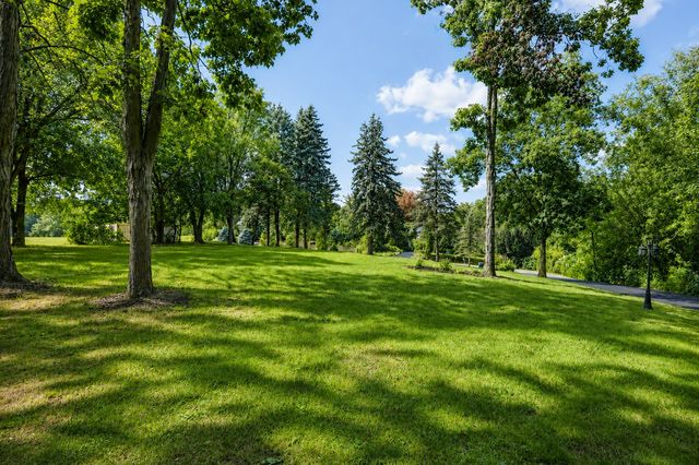 33080 Fox Creek Drive, Waukee, IA 50263